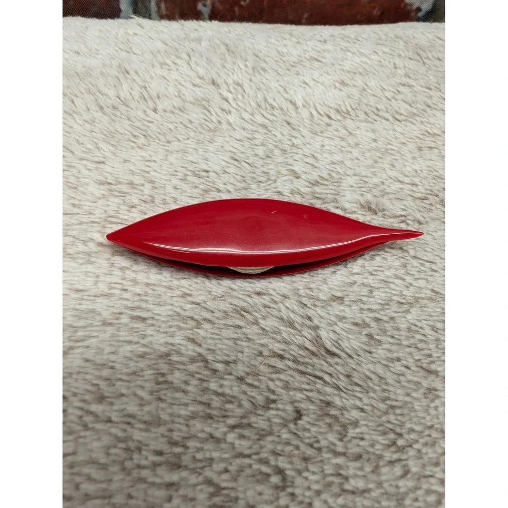 Vintage Red Tatting Shuttle Sewing Tool for Lace Making and Needlework